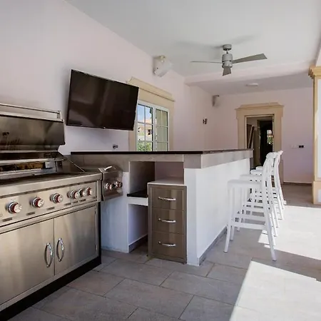 Goya 5 Bedrooms Apartman San Antonio
