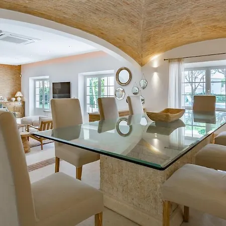 Goya 5 Bedrooms Apartman *